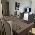 Forum Ocean View Apartment *