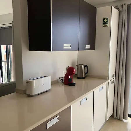 Forum Ocean View Apartment *